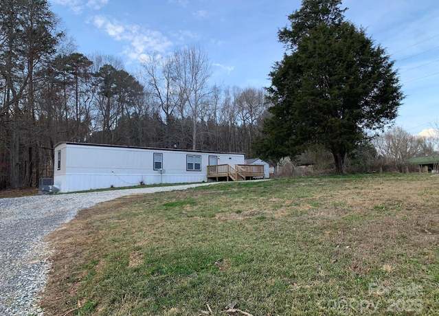 Property at 150 Twisted Oak Ln, Gastonia, NC 28052, 2 beds, 1 bath