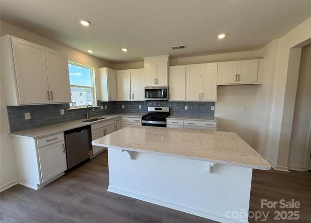 Property at 330 Knotty Wood Dr #67, Monroe, NC 28110, 5 beds, 3 baths