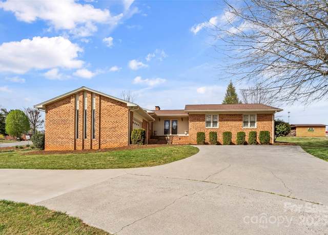 Property at 3829 Norman Rd, Morganton, NC 28655, 3 beds, 2 baths