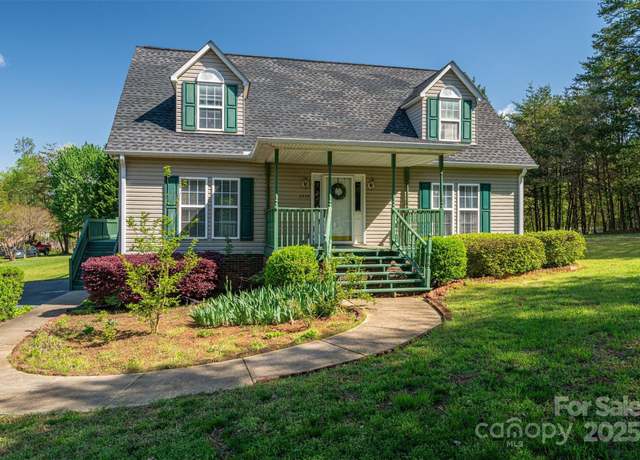 Property at 7553 Katherine Dr, Denver, NC 28037, 3 beds, 2.5 baths