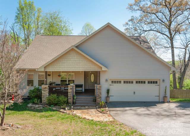 Property at 18 Birdsong Ln, Candler, NC 28715, 3 beds, 2.5 baths