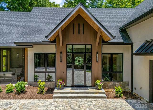Property at 216 Shadybrook Trl #270, Hendersonville, NC 28739, 4 beds, 4.5 baths