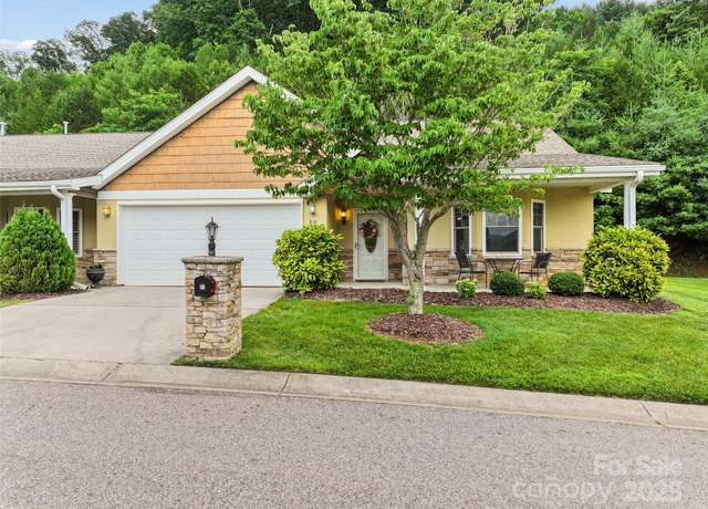 Property at 50 Kenai Trl, Waynesville, NC 28786, 3 beds, 2 baths
