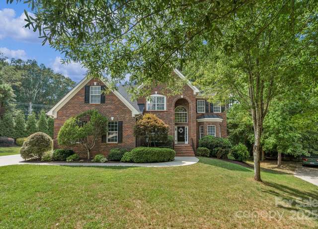 Property at 8606 Gresham Dr, Waxhaw, NC 28173, 4 beds, 3.5 baths