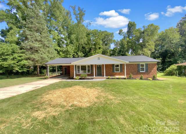 Property at 301 Briarcliff Dr, Kannapolis, NC 28081, 3 beds, 1 bath