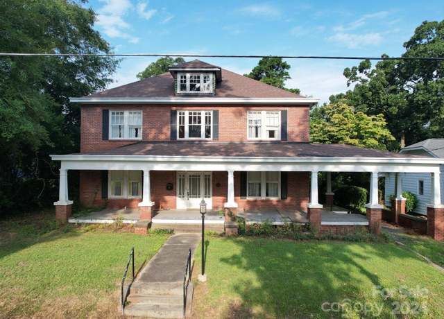 Property at 222 Leak Ave, Wadesboro, NC 28170, 5 beds, 3 baths