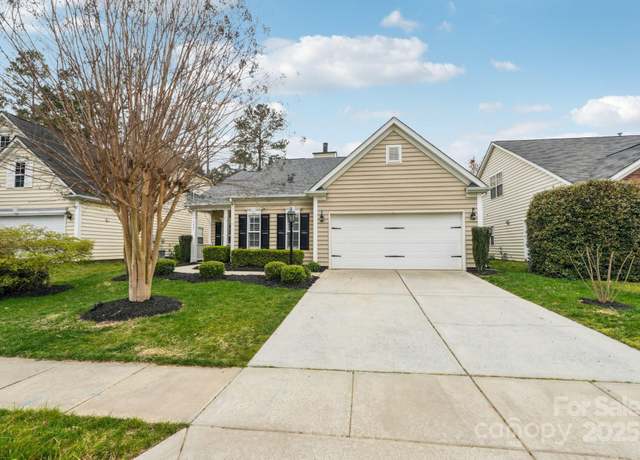 Property at 6423 Falls Lake Dr, Charlotte, NC 28270, 3 beds, 2 baths