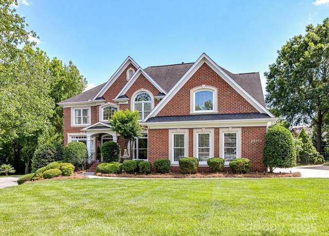Property at 27246 Preston Pl, Fort Mill, SC 29707, 5 beds, 4 baths