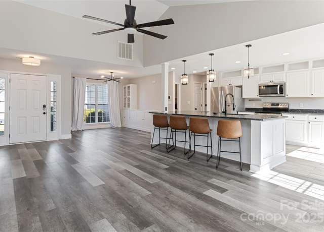 Property at 176 Running Briar Rd, Fletcher, NC 28732, 3 beds, 2 baths