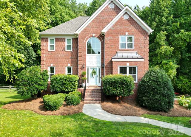 Property at 655 Powder Horn Ln, Indian Trail, NC 28079, 4 beds, 3.5 baths