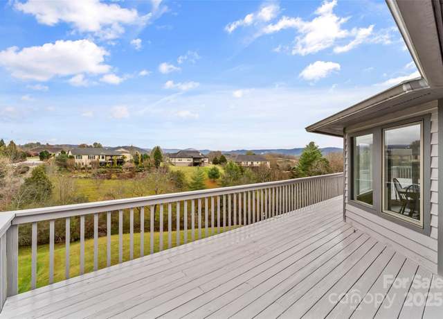 Property at 24 Loridon Dr, Weaverville, NC 28787, 4 beds, 4 baths