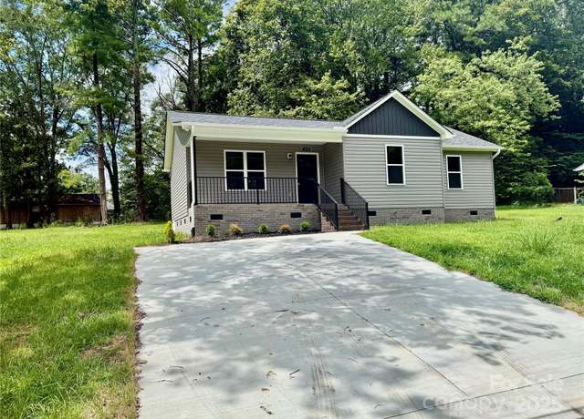Property at 519 N State St, Lincolnton, NC 28092, 3 beds, 2 baths