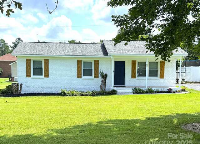 Property at 807 Edgehill Dr, Monroe, NC 28110, 3 beds, 2 baths