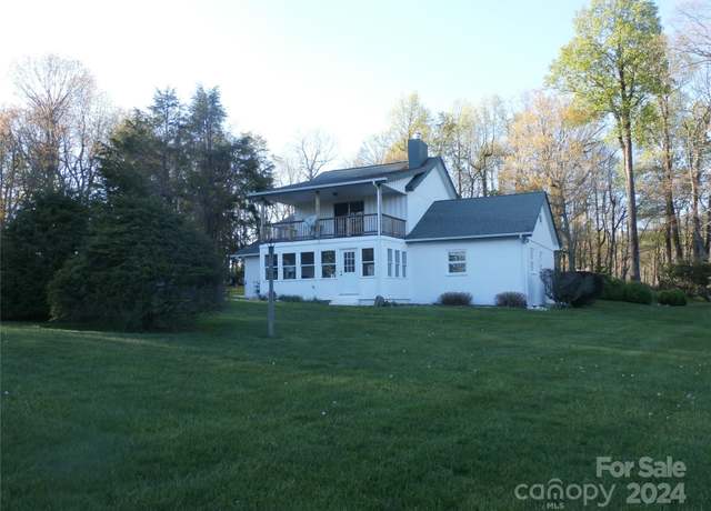 Property at 288 Firetower Rd, Spruce Pine, NC 28777, 2 beds, 2 baths