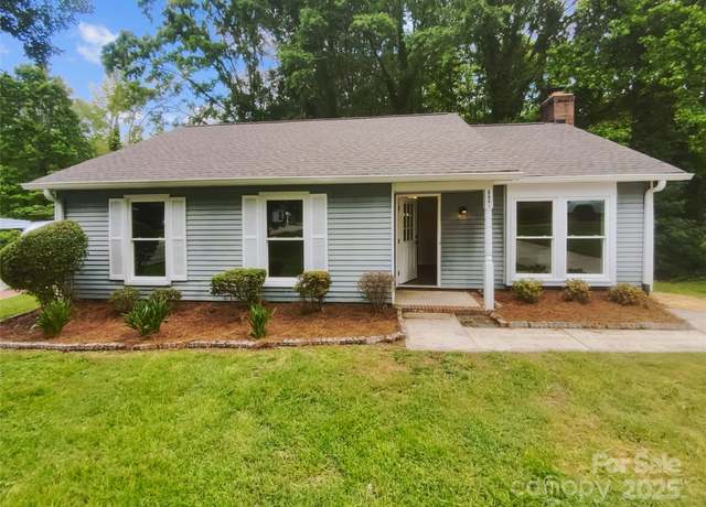Property at 6041 Misty Way Ln, Charlotte, NC 28212, 3 beds, 2 baths