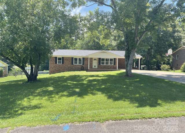 Property at 148 Pratt Ln, Statesville, NC 28625, 3 beds, 2.5 baths