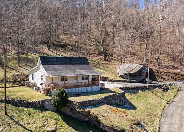Property at 427 Johnson Cemetery Rd, Bakersville, NC 28705, 2 beds, 1 bath