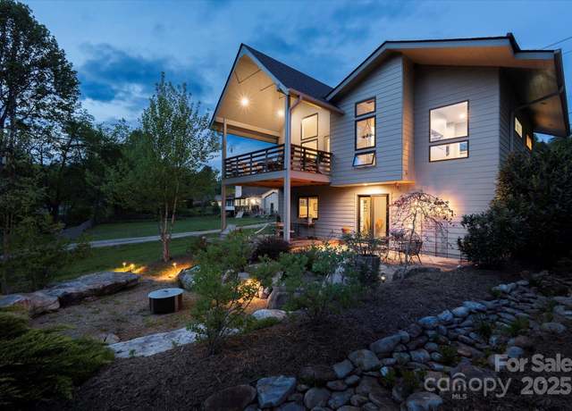 Property at 976 Riceville Rd, Asheville, NC 28805, 3 beds, 2.5 baths