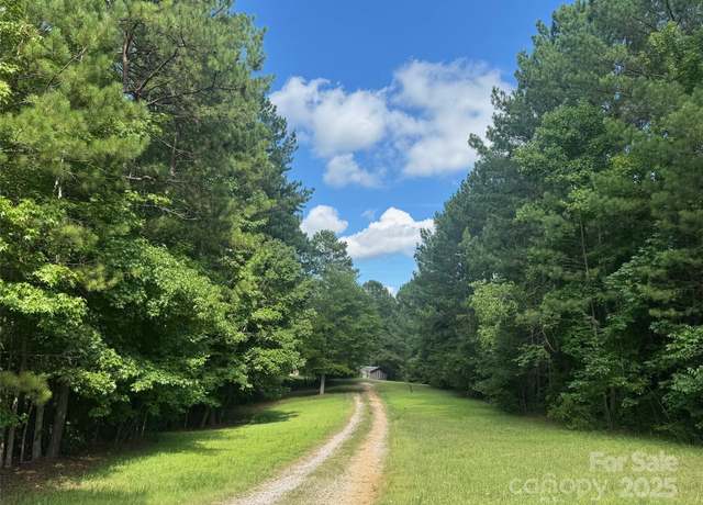 Property at 316 C E Stewart Rd, Clover, SC 29710, 3 beds, 2 baths