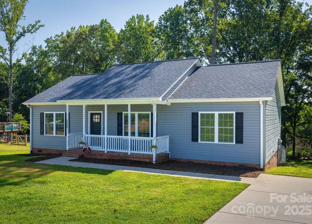 Property at 1152 Long Dr, Newton, NC 28658, 3 beds, 2 baths