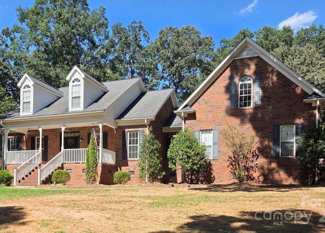 Property at 1109 Bentwood Ln, Monroe, NC 28110, 3 beds, 2.5 baths