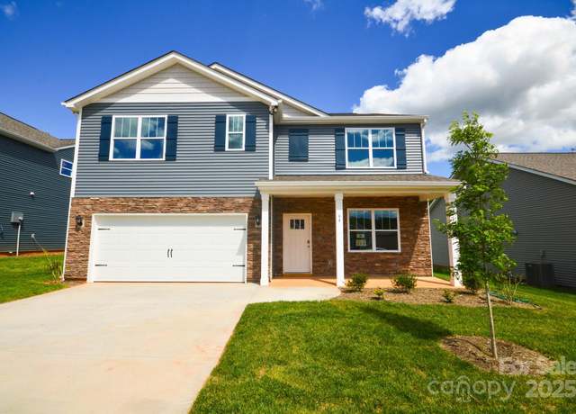 Property at 64 Woodvale Dr, Waynesville, NC 28786, 5 beds, 3 baths