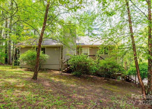 Property at 99 Sequoyah Hills Dr, Fletcher, NC 28732, 3 beds, 2.5 baths