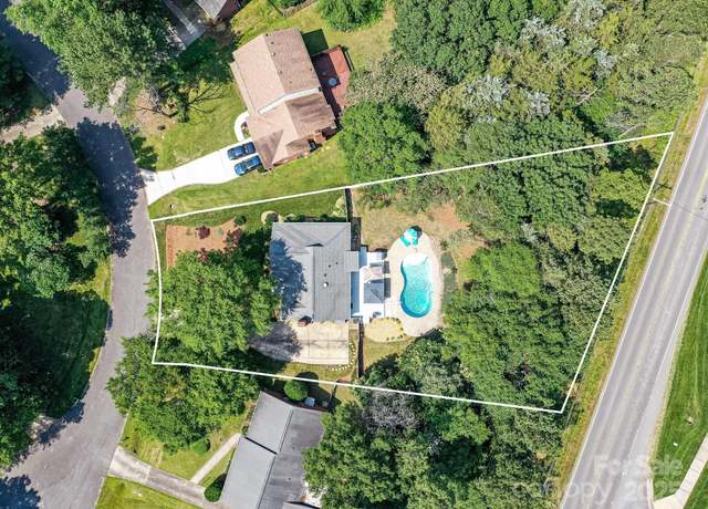 Property at 7139 Powder Mill Pl, Charlotte, NC 28277, 3 beds, 2 baths
