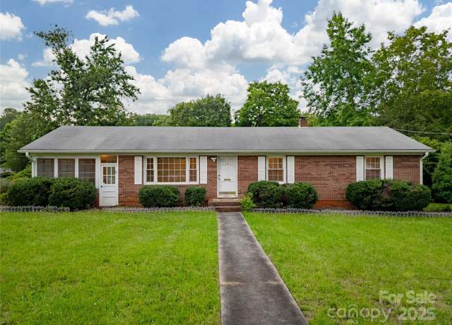 Property at 1132 Arbor Dr, Salisbury, NC 28144, 3 beds, 1.5 baths