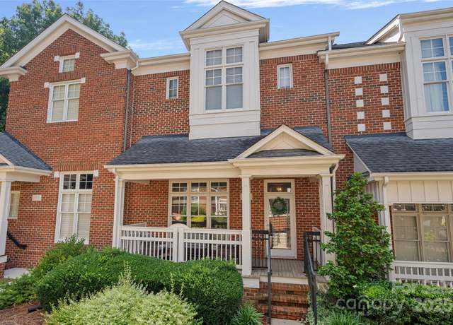 Property at 4708 S Hill View Dr, Charlotte, NC 28210, 3 beds, 2.5 baths