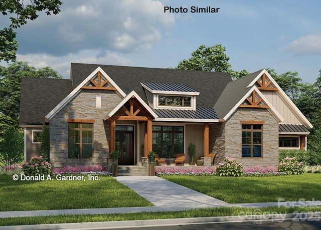 Property at 99999 Bay Laurel Ln, Hendersonville, NC 28791, 3 beds, 2.5 baths