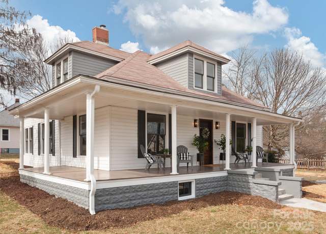 Property at 163 Pharr St, Canton, NC 28716, 3 beds, 2 baths
