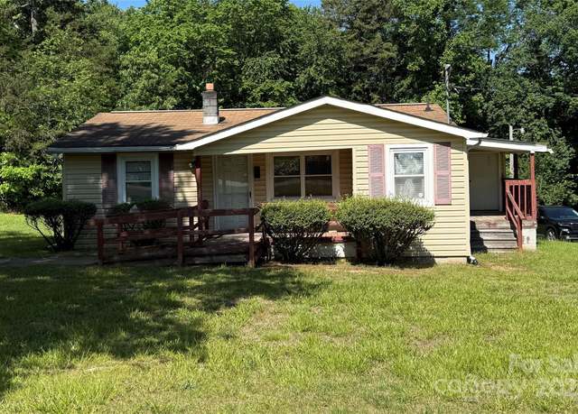 Property at 910 Absher Rd, Statesville, NC 28625, 3 beds, 1 bath