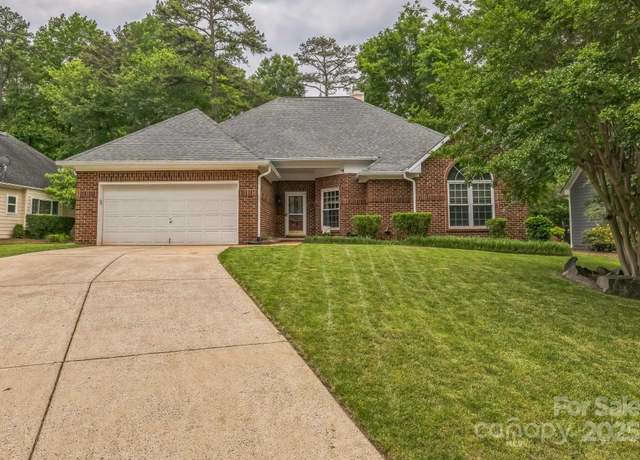 Property at 9137 Brightleaf Pl, Charlotte, NC 28269, 3 beds, 2 baths