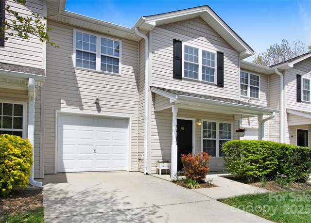 Property at 66 Yorktown Cir, Fletcher, NC 28732, 3 beds, 2.5 baths