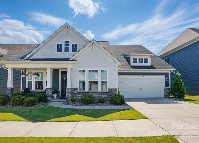 Property at 2062 Nellies Way, Fort Mill, SC 29715, 4 beds, 4.5 baths