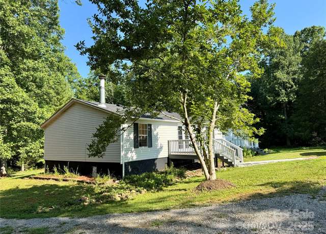 Property at 3190 Wild Dogwood Ln, Morganton, NC 28655, 3 beds, 2 baths