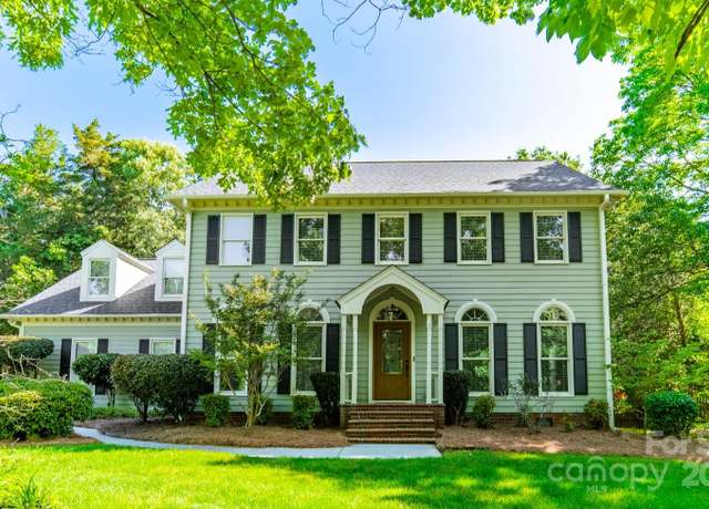 Property at 5232 Silchester Ln, Charlotte, NC 28215, 4 beds, 2.5 baths
