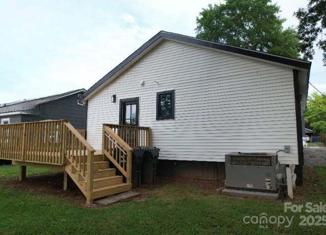 Property at 621 Cauthen St, Rock Hill, SC 29730, 2 beds, 1 bath