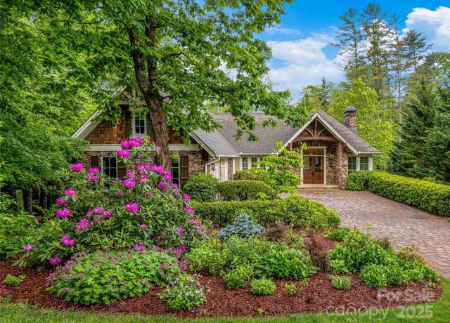 Property at 82 Brookline Dr, Asheville, NC 28803, 4 beds, 3.5 baths