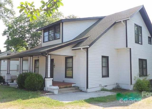 Property at 404 Main St N, Clover, SC 29710, 4 beds, 3 baths