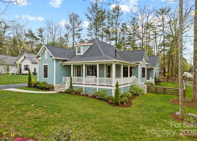 Property at 299 Lindsey Farm Dr, Flat Rock, NC 28731, 3 beds, 2 baths