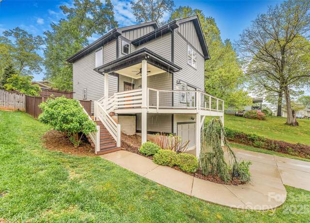 Property at 45 Tahkieostie Trl, Asheville, NC 28806, 3 beds, 2.5 baths