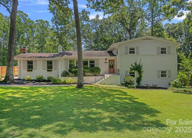 Property at 5611 Robinhood Rd, Charlotte, NC 28211, 5 beds, 4.5 baths