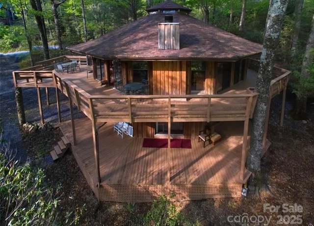 Property at 565 Winterstar Loop, Burnsville, NC 28714, 4 beds, 3.5 baths