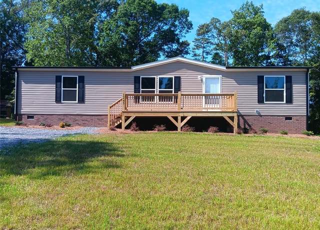 Property at 1245 Cleveland Ave, Grover, NC 28073, 3 beds, 2 baths