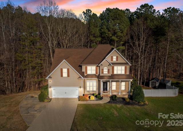 Property at 214 Harbor Landing Dr, Mooresville, NC 28117, 4 beds, 4 baths