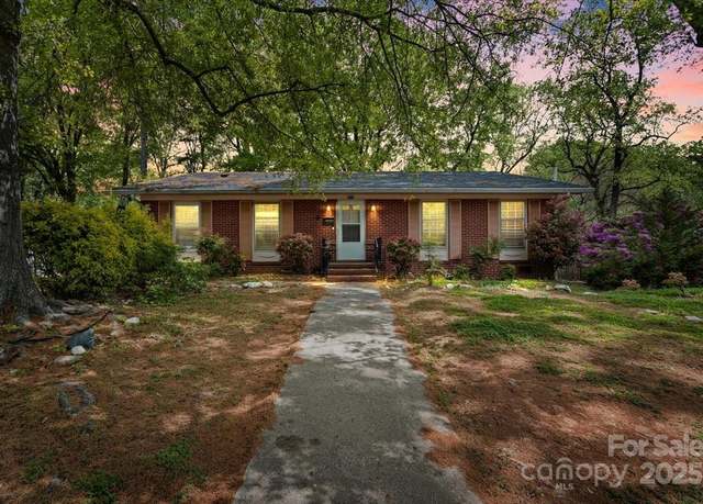 Property at 3612 Winterfield Pl, Charlotte, NC 28205, 4 beds, 2.5 baths