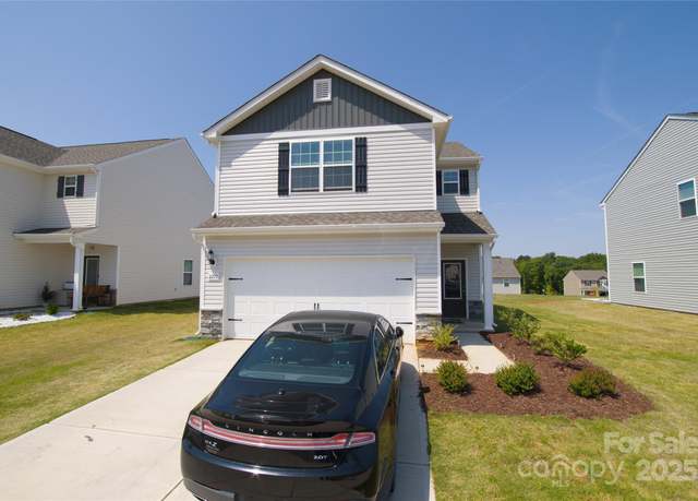 Property at 2210 Transatlantic Ave, Charlotte, NC 28215, 3 beds, 2.5 baths