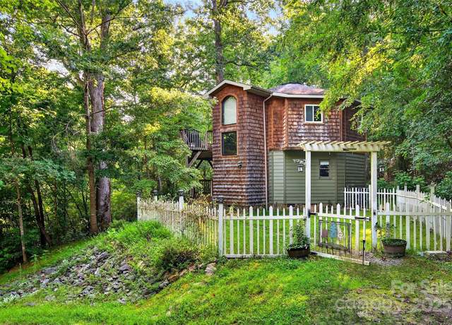 Property at 83 Cascades Pkwy, Nebo, NC 28761, 3 beds, 2 baths